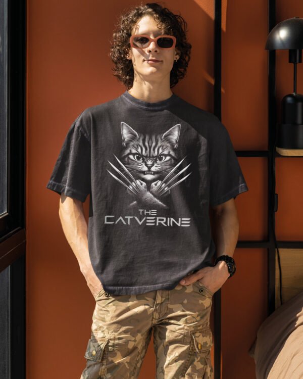 Męska koszulka oversize <br>The Catverine - efekt sprania