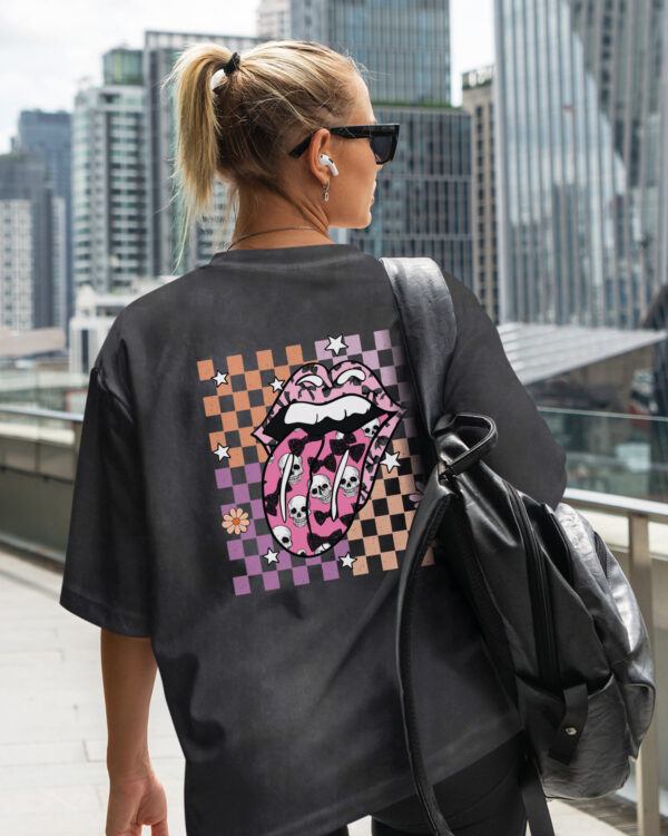 TL TS OLD CAR DTG 0587 B WOMEN Damska koszulka oversize <br>Rock Vibe - efekt sprania