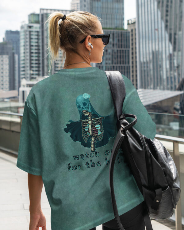 TL TS OLD DGR DTG 0013 B WOMEN Damska koszulka oversize <br>Mroczna Panna Młoda - efekt sprania