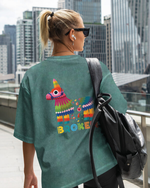 TL TS OLD DGR DTG 0431 B WOMEN Damska koszulka oversize <br>Broken Pinata - efekt sprania