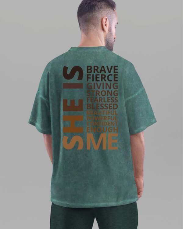 Męska koszulka oversize <br>SHE is me - efekt sprania