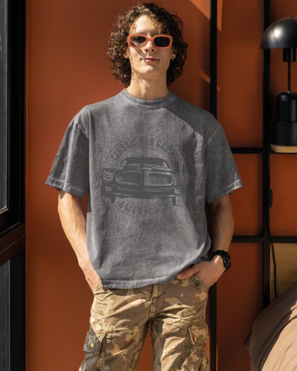 Męska koszulka oversize <br>Classic Car - efekt sprania, edycja Midnight
