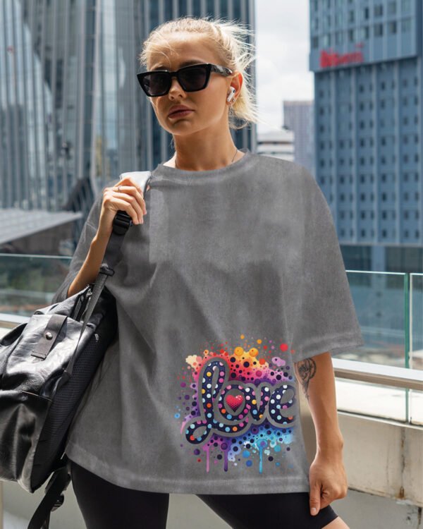 Damska koszulka oversize <br>Love Art - efekt sprania