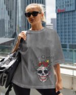 Damska koszulka oversize <br>Queen Skull - efekt sprania