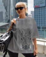Damska koszulka oversize <br>Zebra, edycja White - efekt sprania