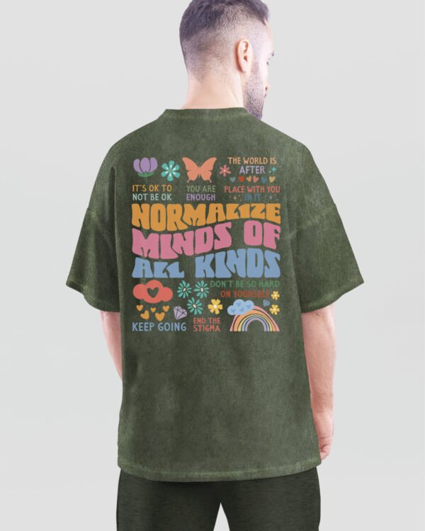 Męska koszulka oversize <br>Normalize Minds - efekt sprania