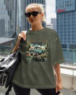 Damska koszulka oversize <br>Heart Like a Truck - efekt sprania