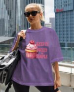 Damska koszulka oversize <br>Sweet and Simple - efekt sprania