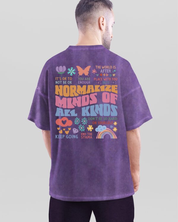 Męska koszulka oversize <br>Normalize Minds - efekt sprania