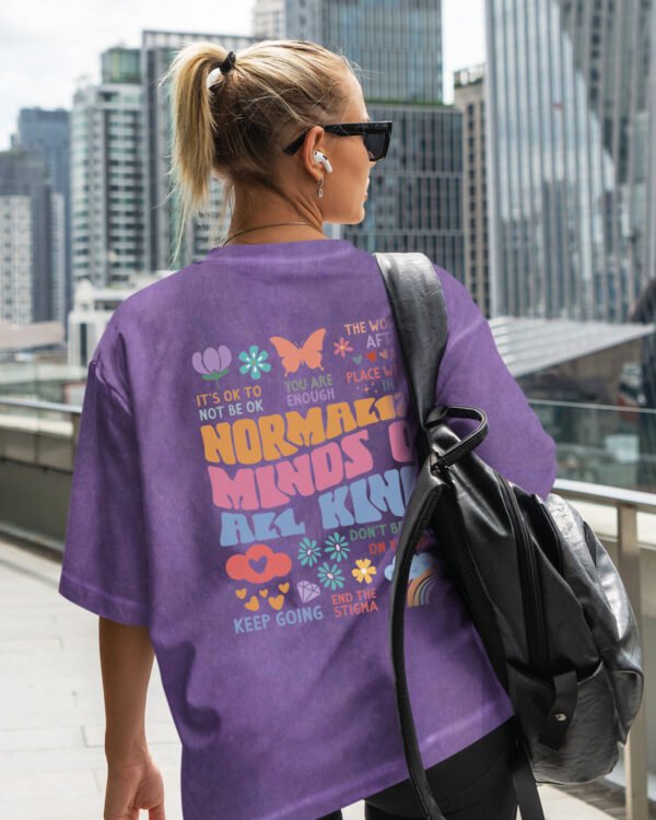 Damska koszulka oversize <br>Normalize Minds - efekt sprania