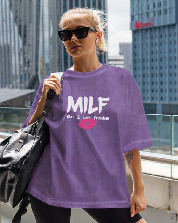 Damska koszulka oversize <br>MILF - efekt sprania