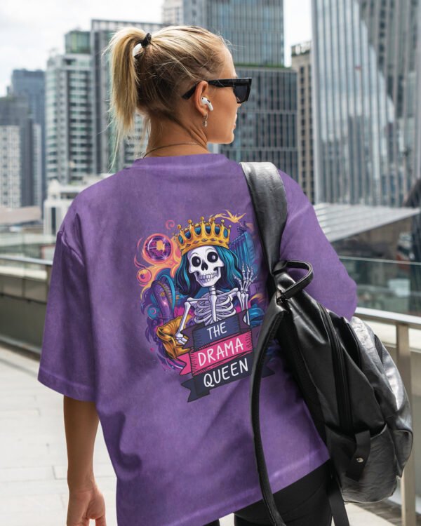 Damska koszulka oversize <br>The Drama Queen - efekt sprania