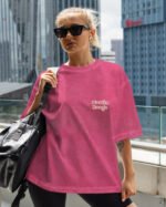 Damska koszulka oversize <br>Moulin Rouge Balerina - efekt sprania