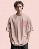 Koszulka oversize <br>The Flirty One - nadruk z zamszu