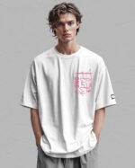 Koszulka oversize <br>The Flirty One - nadruk z zamszu