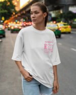 Koszulka oversize <br>The Flirty One - nadruk z zamszu