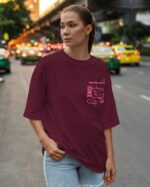 Koszulka oversize <br>The Flirty One - nadruk z zamszu