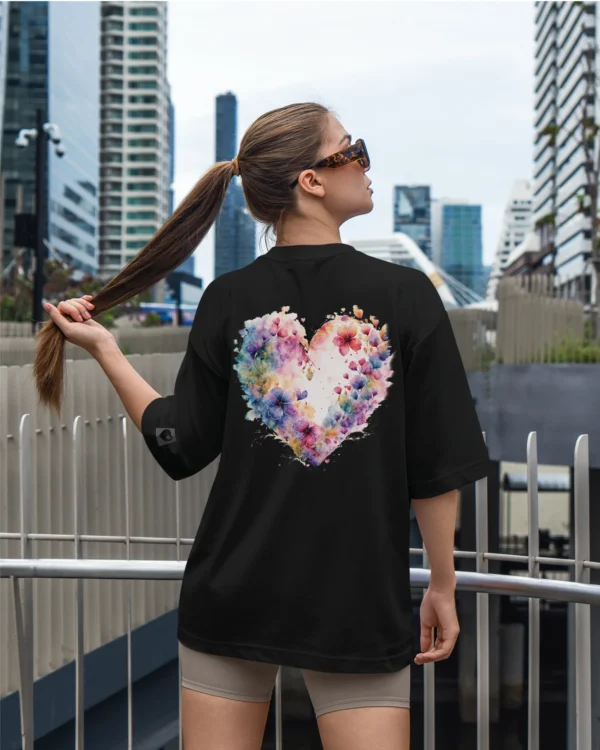Damska koszulka oversize <br>Heart in Bloom