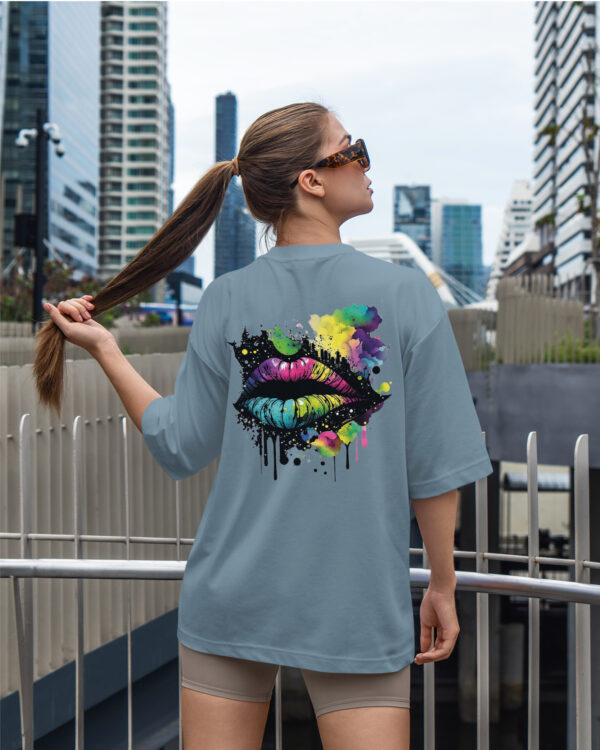 TL0469BIG Tshirt Oversize Peackock Blue23 Damska koszulka Gruba Premium <br>Kolorowy Motyw Ust