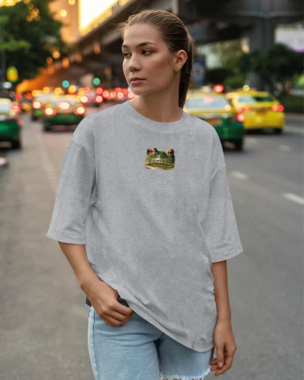 Damska koszulka oversize <br>Generał Żaba <br>Animal Society