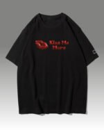 Koszulka oversize <br>Kiss me More - nadruk holograficzny poziomy