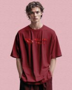 Koszulka oversize <br>Kiss me More - nadruk holograficzny poziomy