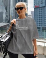 Koszulka oversize efekt sprania <br>Nadruk brokatowy Vintage Pop