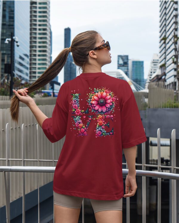 Damska koszulka oversize <br>Love Blossoms