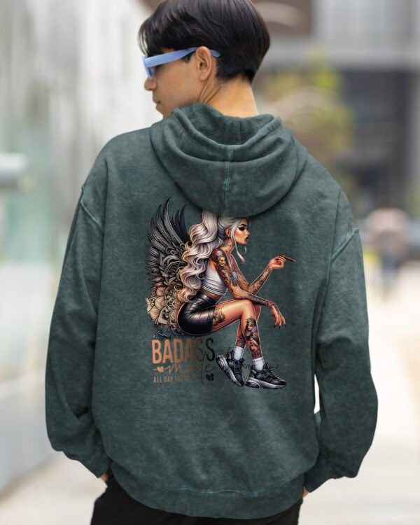 Bluza oversize z kapturem <br>Niegrzeczny Anioł – efekt sprania
