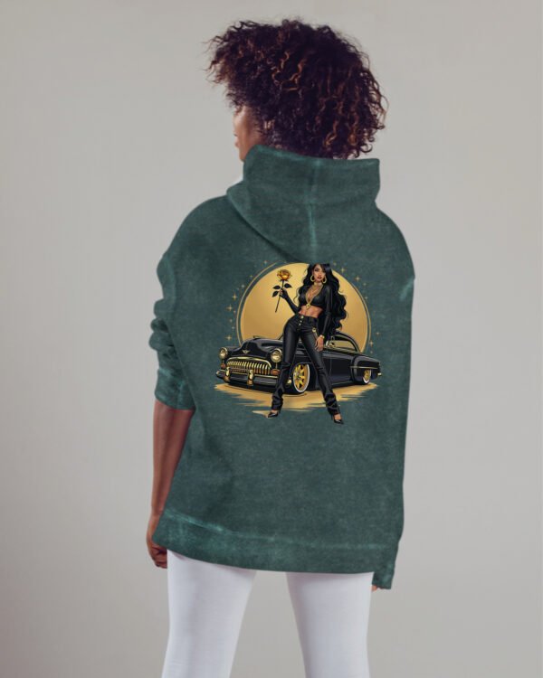 Bluza oversize z kapturem <br>Królowa Ulicy – efekt sprania