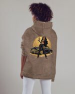 Bluza oversize z kapturem <br>Królowa Ulicy – efekt sprania