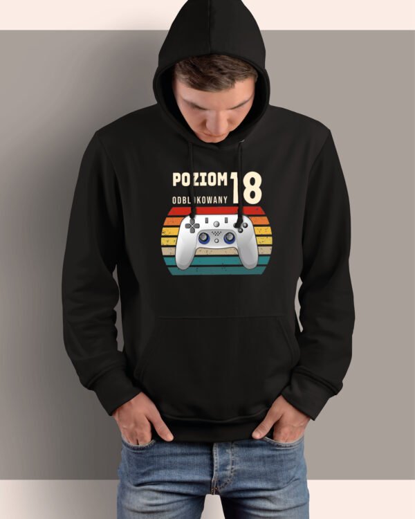 Bluza z kapturem na 18 <br>Poziom 18 odblokowany