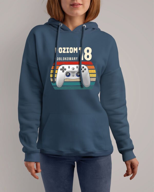 Bluza z kapturem na 18 <br>Poziom 18 odblokowany