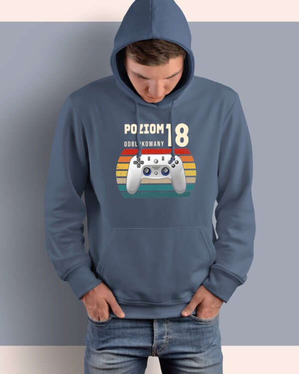 Bluza z kapturem na 18 <br>Poziom 18 odblokowany