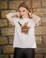 Koszulka w stylu tatuażu <br>Serce z płomieniem i sztyletem