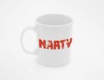 Kubek z napisem NARTY i sylwetkami narciarzy