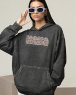 Bluza oversize z kapturem <br>na Dzień Matki z napisem MAMA