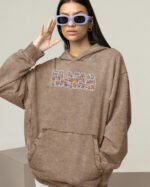 Bluza oversize z kapturem <br>na Dzień Matki z napisem MAMA