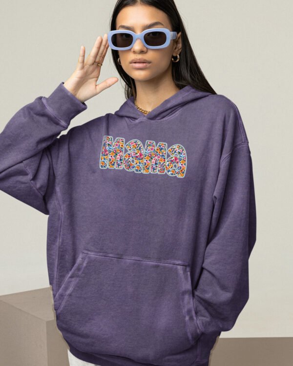Bluza oversize z kapturem <br>na Dzień Matki z napisem MAMA