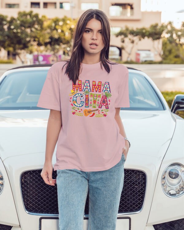 Luźna koszulka na Dzień Matki <br>z napisem MAMACITA