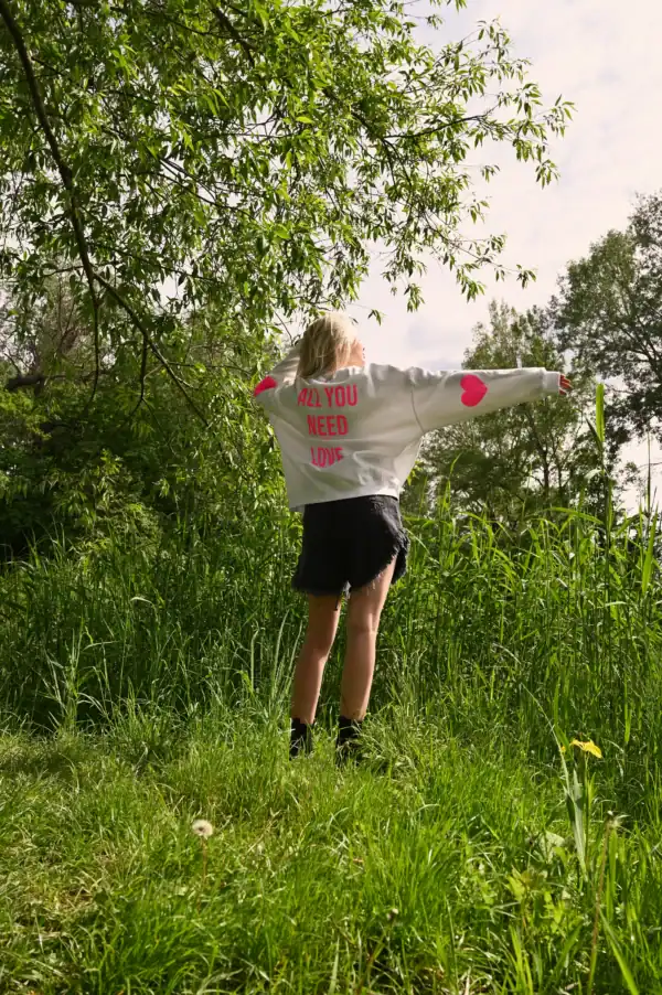 Bluza oversize <br>All You Need Is Love