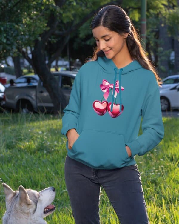Bluza z kapturem <br>z Wisienkami Serduszkami