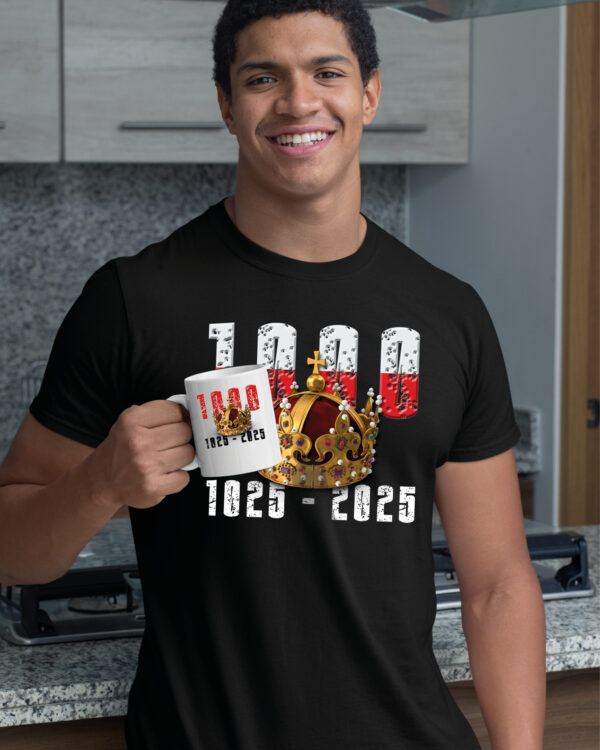 TLSET0807 Tshirt Mug3 Zestaw Koszulka i Kubek 1000 lat Koronacji Chrobrego 1025–2025