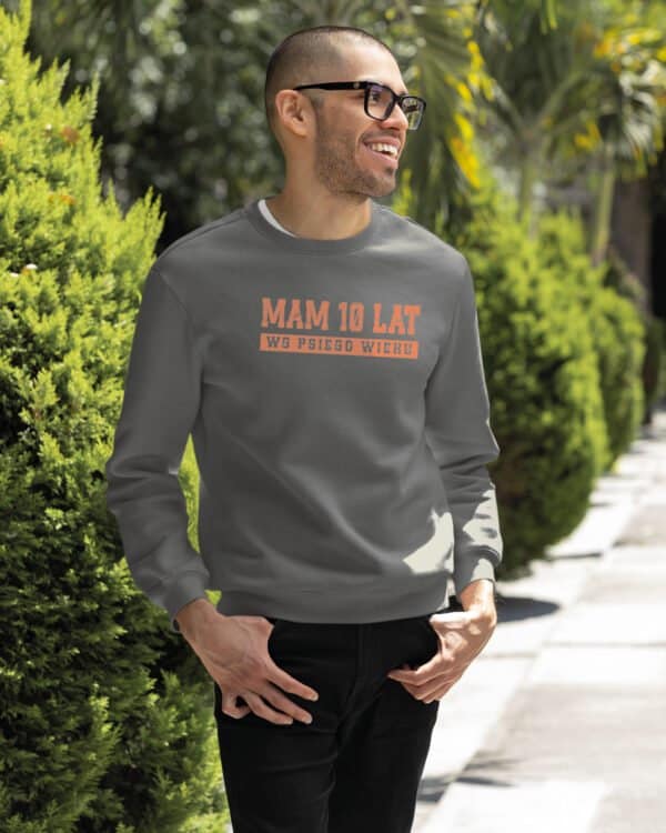 TL1452 Tshirt Hoodie Sweater SIM24 Bluza bez kaptura Śmieszna <br>Personalizowana Nie Jestem Taki Stary